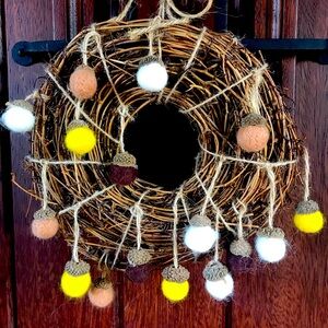 Farmhouse 10" twig wreath with felt acorns